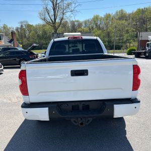 TOYOTA TUNDRA SR5 - 7