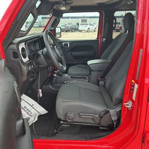 صورة مصغرة 36 لـ 2025 JEEP WRANGLER WILLYS