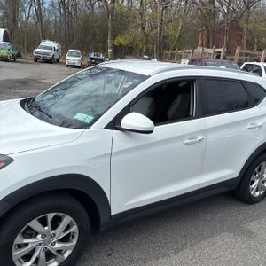 HYUNDAI TUCSON VALUE - 2