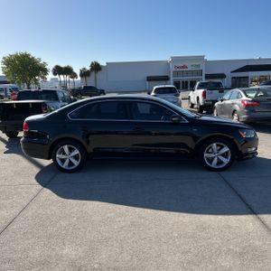 VOLKSWAGEN PASSAT 1.8T S - 10