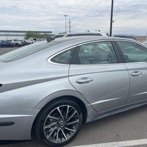2020 Hyundai SONATA LIMITED photo 9