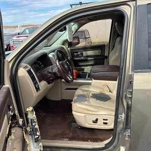 2013 RAM 1500 LARAMIE photo 32