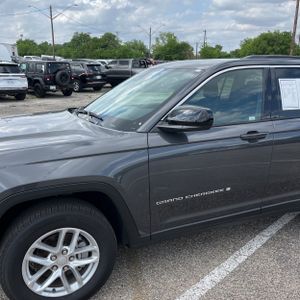 JEEP GRAND CHEROKEE LAREDO X 4X2 - 2