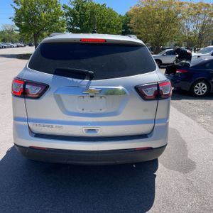 CHEVROLET TRAVERSE LS - 7