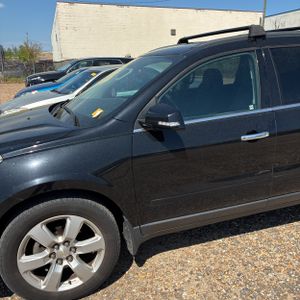 CHEVROLET TRAVERSE LT - 2