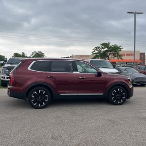 صورة 10 لـ 2023 KIA TELLURIDE SX
