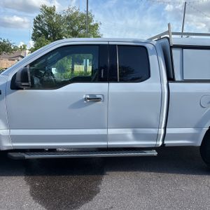 FORD F-150 XLT - 4