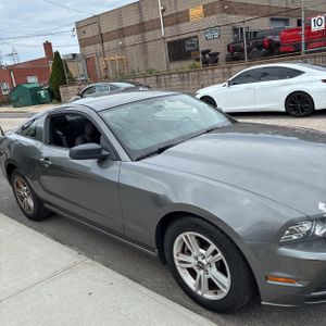 FORD MUSTANG V6 - 10