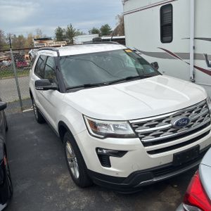 FORD EXPLORER XLT - 2