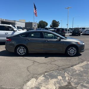 صورة 10 لـ 2016 FORD FUSION SE