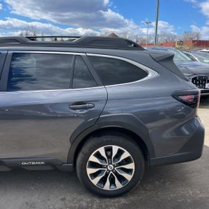 SUBARU OUTBACK LIMITED - 6