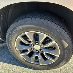 2021 Chevrolet TAHOE LT — фото 18