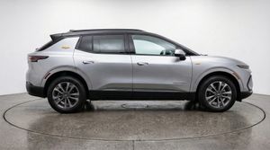 صورة 8 لـ 2025 Chevrolet EQUINOX LT