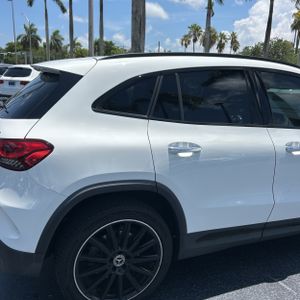 صورة 9 لـ 2021 Mercedes-BENZ GLA