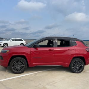 صورة 3 لـ 2023 JEEP COMPASS HIGH ALTITUDE