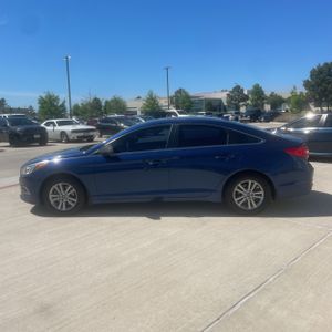 HYUNDAI SONATA SE - 3