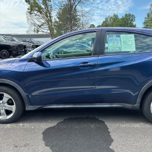 2016 Honda HR-V LX photo 4