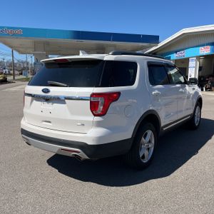 FORD EXPLORER XLT - 8