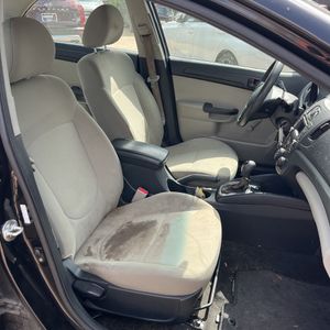 صورة مصغرة 32 لـ 2013 KIA FORTE LX