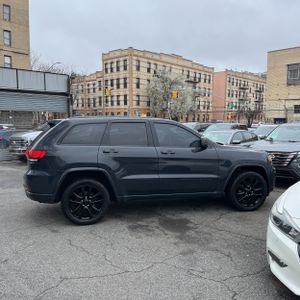 JEEP GRAND CHEROKEE ALTITUDE - 10