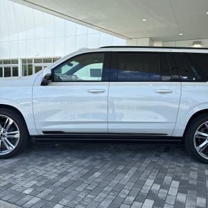 صورة 4 لـ 2025 Cadillac ESCALADE ESV SPORT PLATINUM