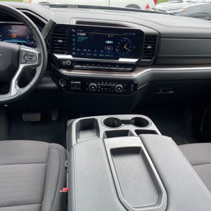 2024 Chevrolet SILVERADO 1500 RST thumbnail 40