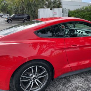 FORD MUSTANG ECOBOOST PREMIUM - 9