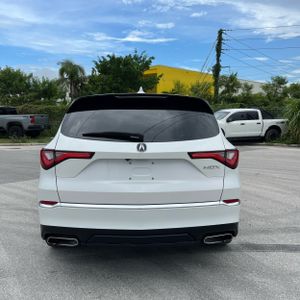 صورة 7 لـ 2024 Acura MDX BASE