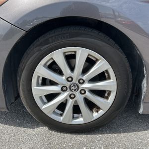 2019 Toyota CAMRY LE thumbnail 17