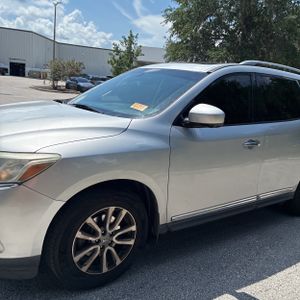 2015 Nissan PATHFINDER SL 照片 2