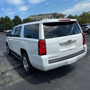 2020 Chevrolet SUBURBAN LT photo 4