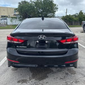 HYUNDAI ELANTRA SEL - 7