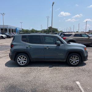 صورة 10 لـ 2017 JEEP RENEGADE LATITUDE
