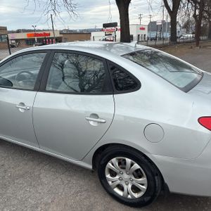 HYUNDAI ELANTRA GLS - 6