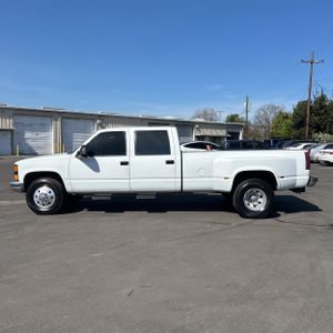 CHEVROLET C/K 3500 SERIES C3500 SILVERADO - 3