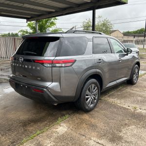 NISSAN PATHFINDER SV - 8