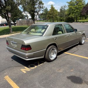 1994 Mercedes-BENZ E 320 照片 8