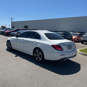 MERCEDES-BENZ E-CLASS - 5