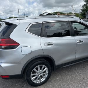 2018 Nissan ROGUE SV — фото 9