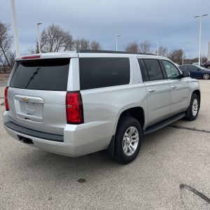 CHEVROLET SUBURBAN LT - 8