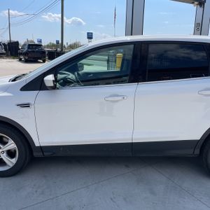 FORD ESCAPE SE - 4