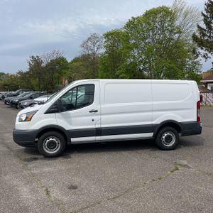 FORD TRANSIT 150 - 3