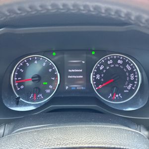 2019 Toyota RAV4 XLE PREMIUM — фото 40