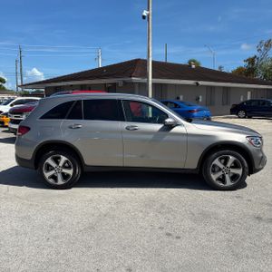 MERCEDES-BENZ GLC - 10