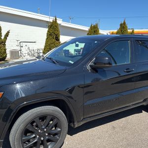 JEEP GRAND CHEROKEE LAREDO X - 2