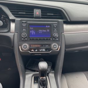 صورة مصغرة 37 لـ 2016 Honda CIVIC LX