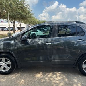 2019 Chevrolet TRAX LT — фото 4