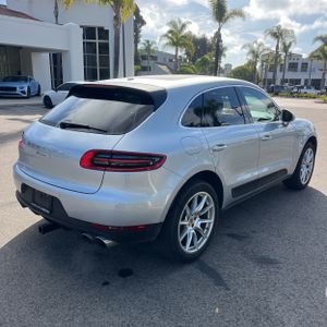PORSCHE MACAN S - 8