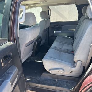 صورة مصغرة 33 لـ 2019 Toyota SEQUOIA SR5