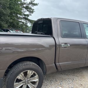 2019 Nissan TITAN SV — фото 9
